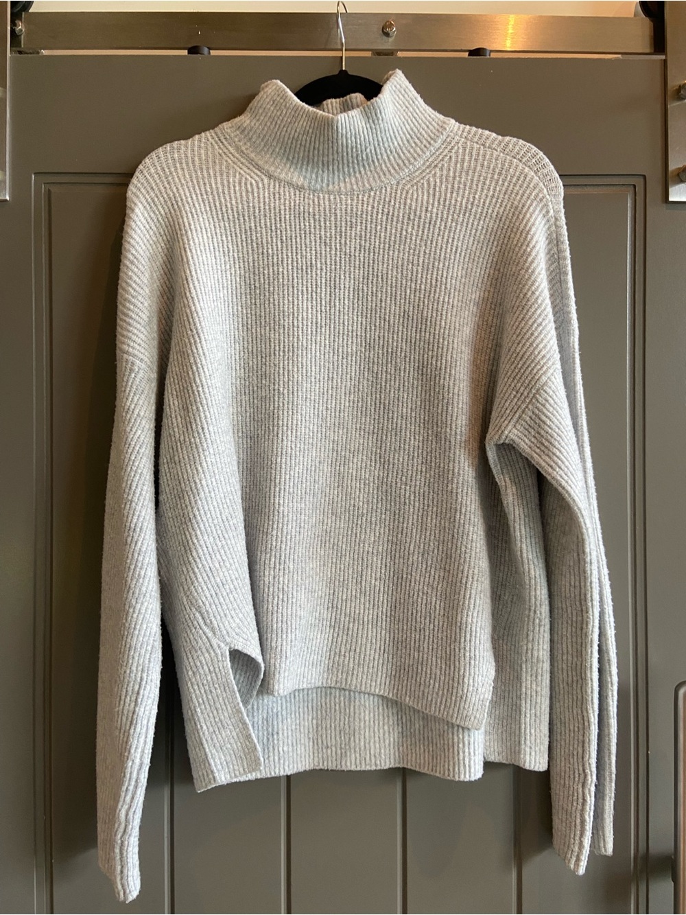 Abercrombie & Fitch Light Gray Ribbed Turtleneck Sweater
